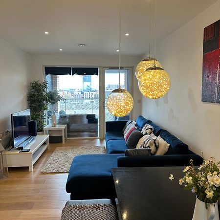 Luxury 3 Bedroom Flat In Stratford, Londres Exterior foto
