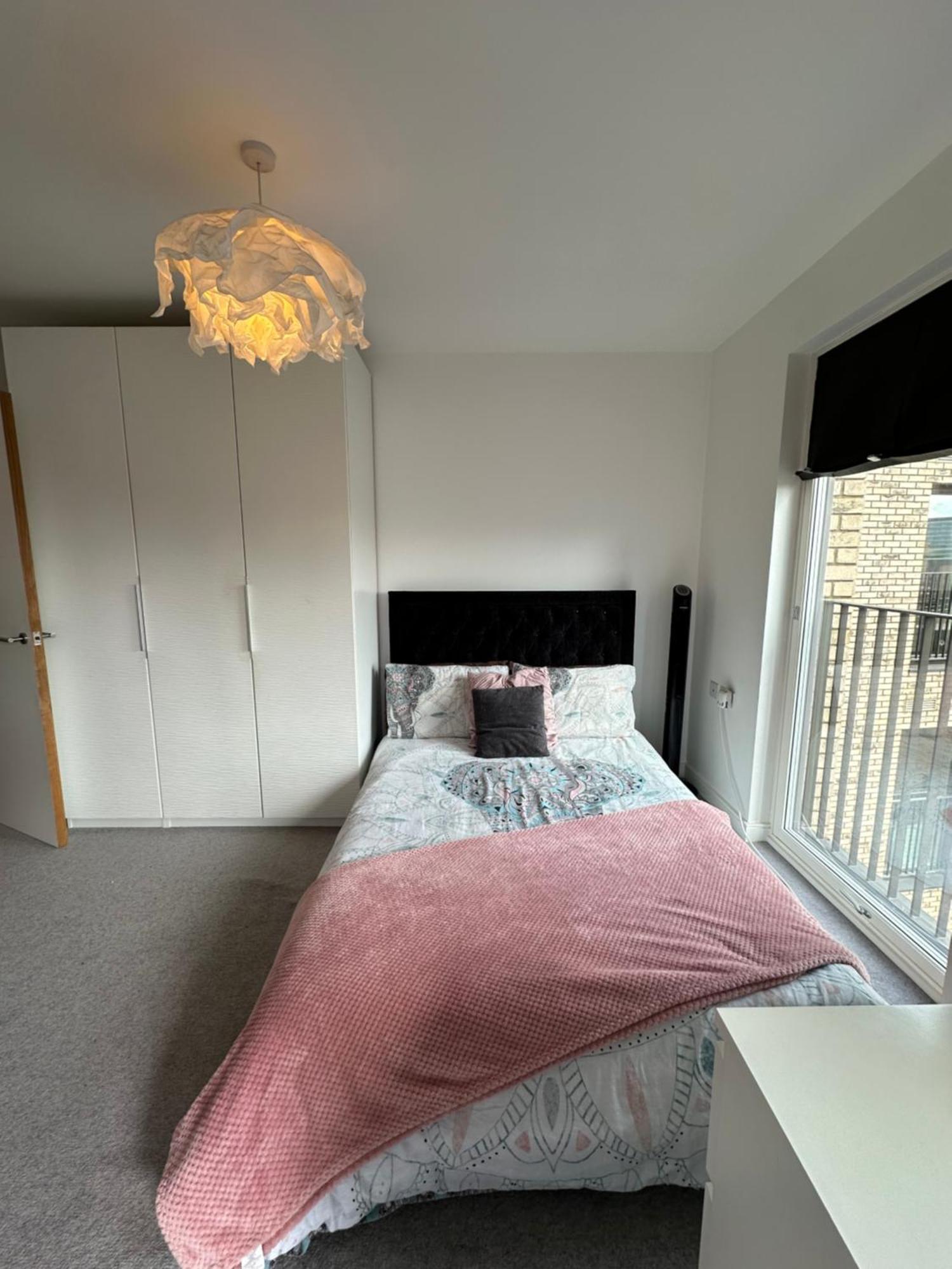 Luxury 3 Bedroom Flat In Stratford, Londres Exterior foto