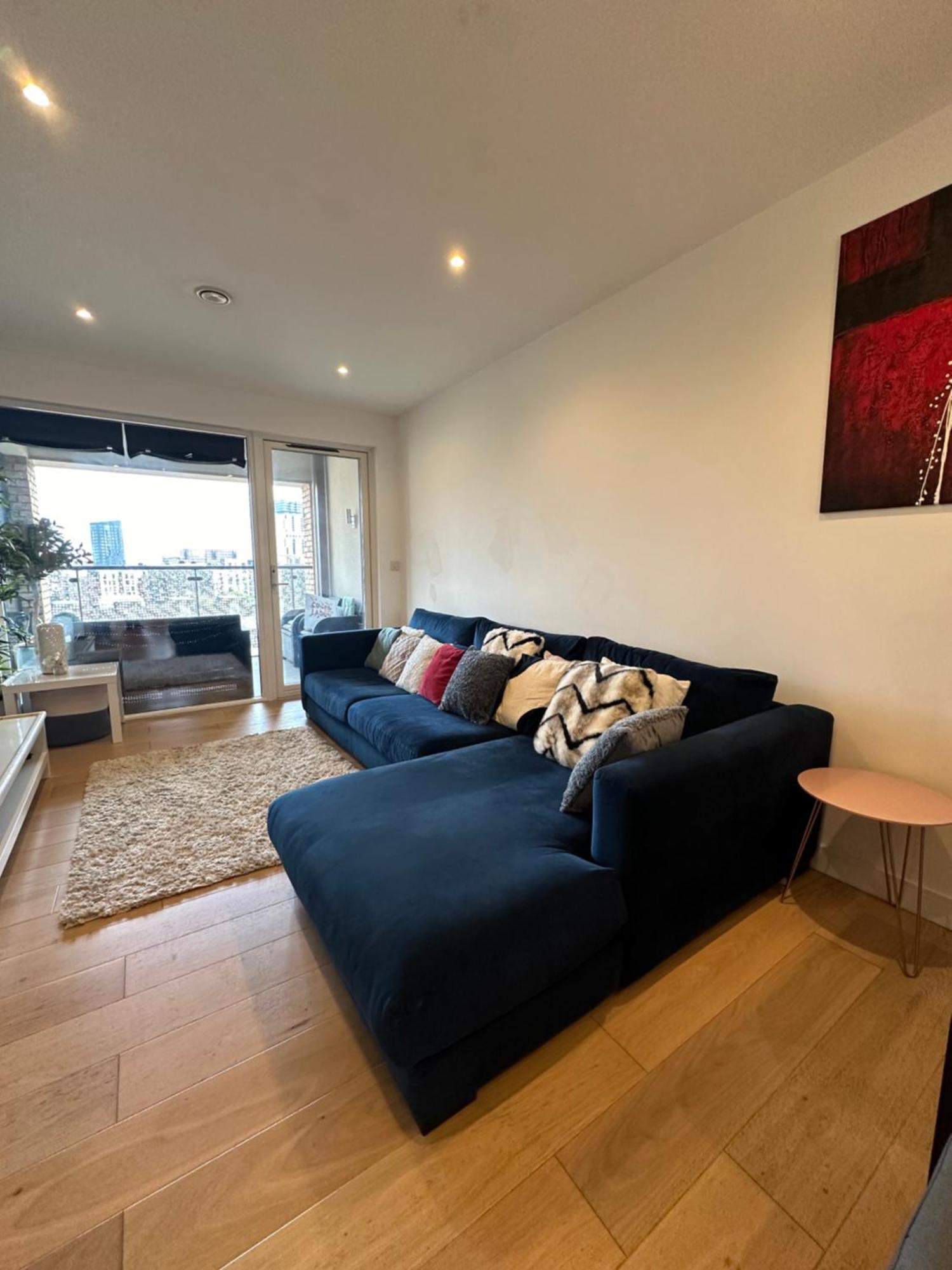 Luxury 3 Bedroom Flat In Stratford, Londres Exterior foto