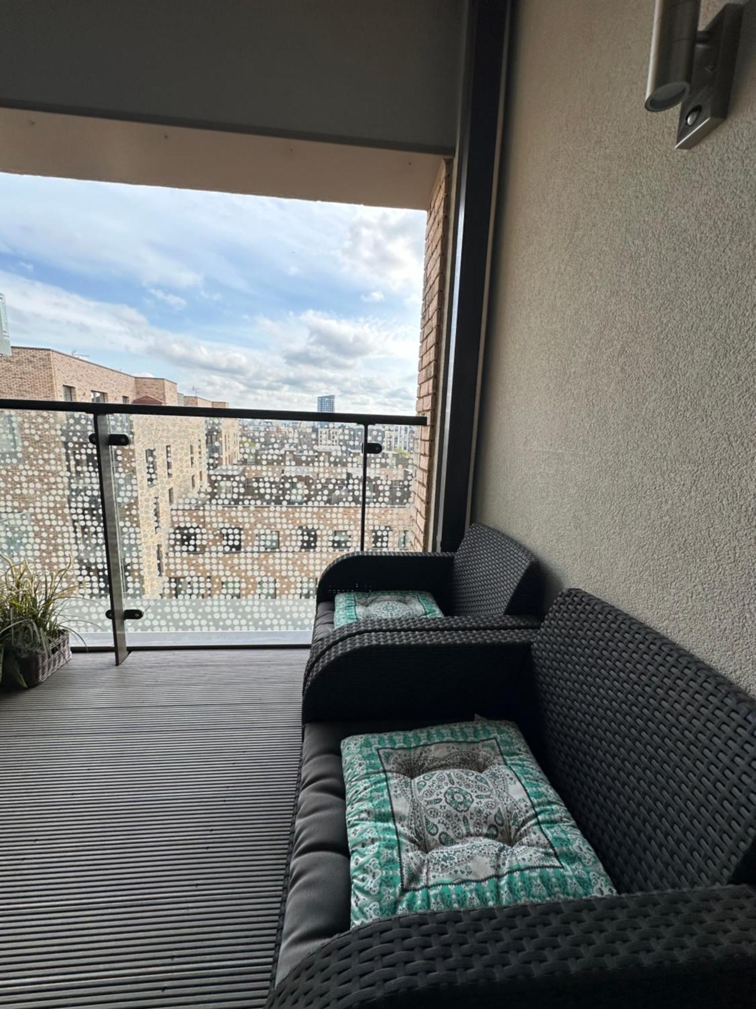 Luxury 3 Bedroom Flat In Stratford, Londres Exterior foto